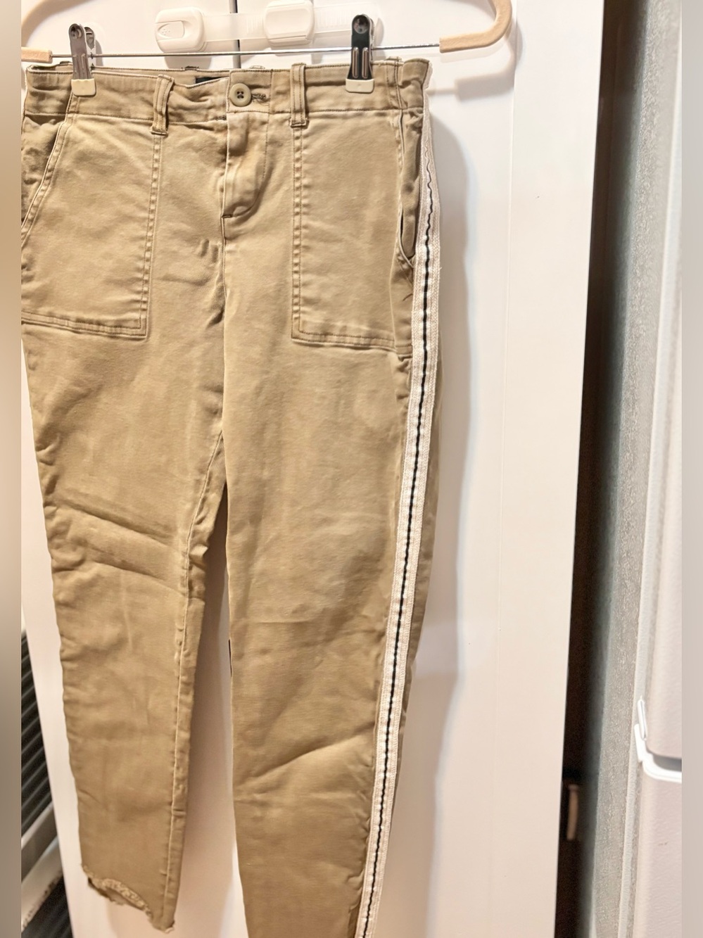 Monrow Khaki Utility Pants | Women’s Size 28 🤎